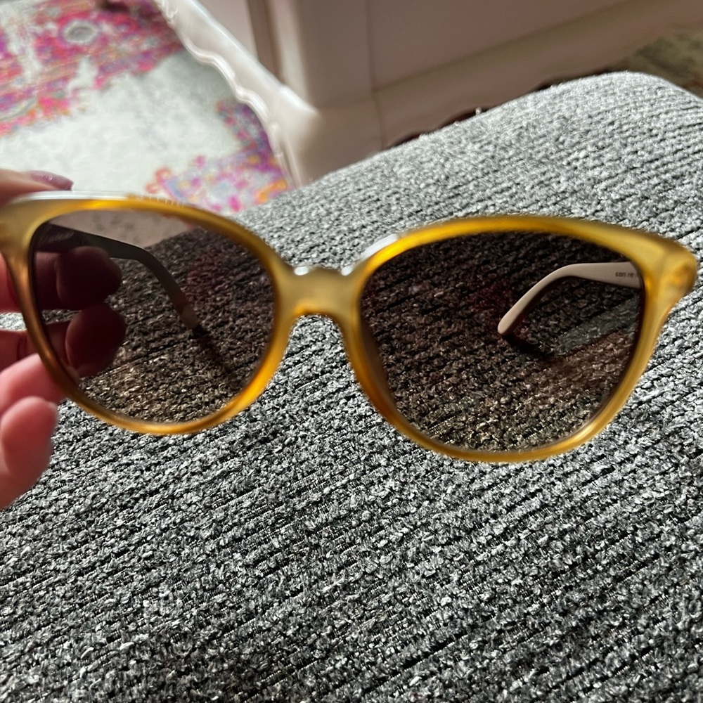 Gucci sunglasses - Picture 2 of 4